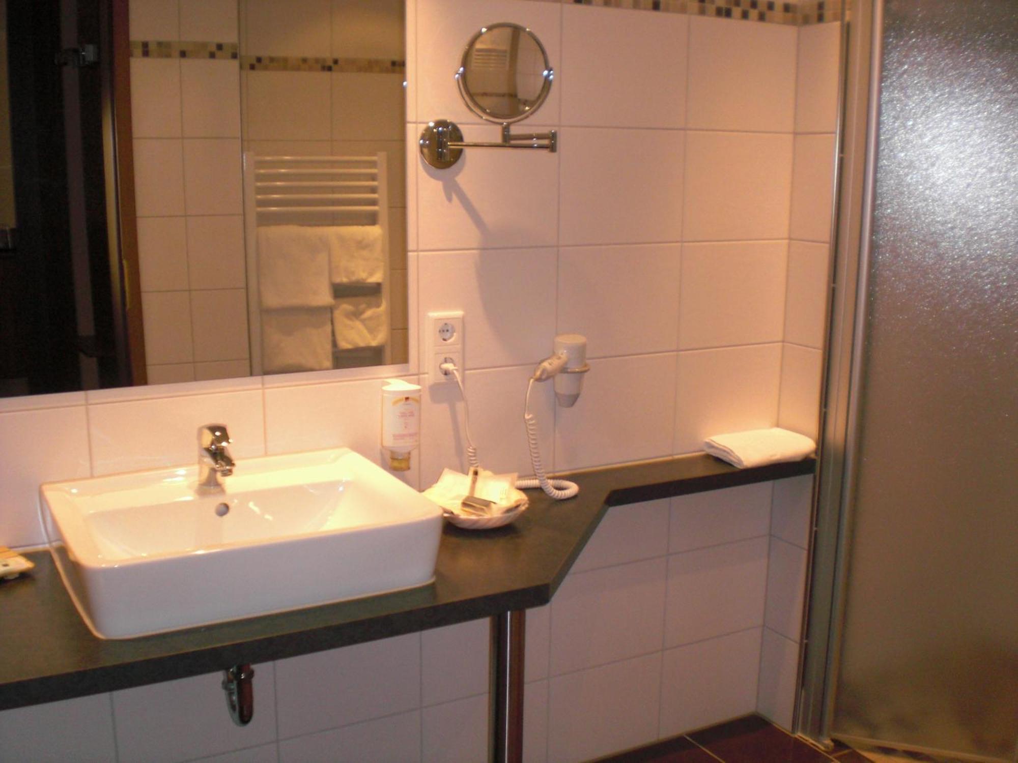Hotel Akzent Restaurant Jonathan 4*