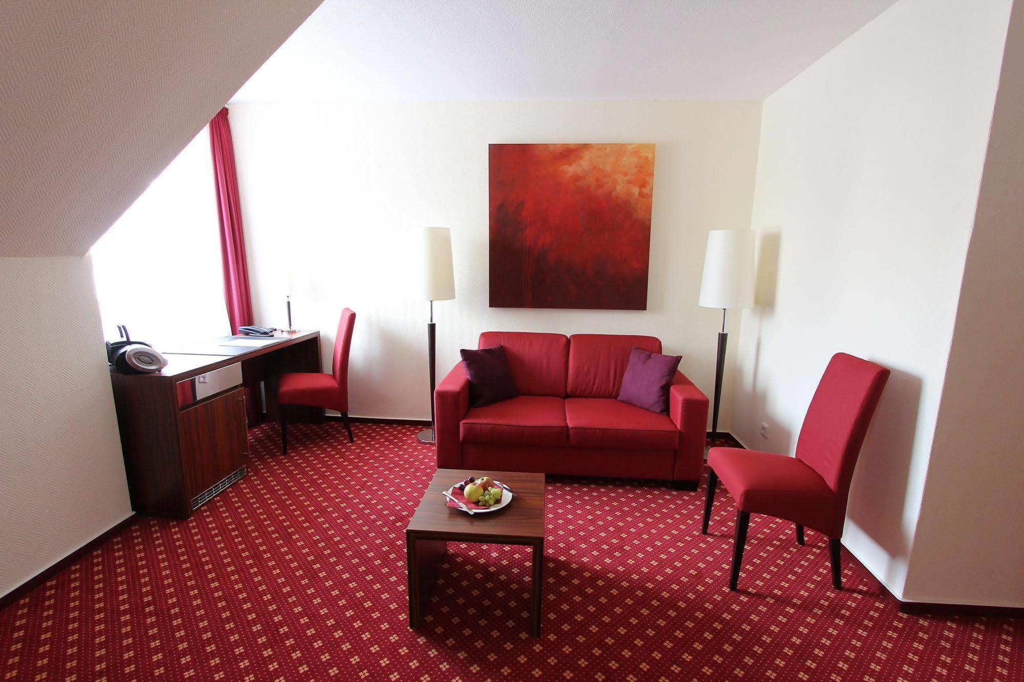 Hotel Akzent Restaurant Jonathan 4*